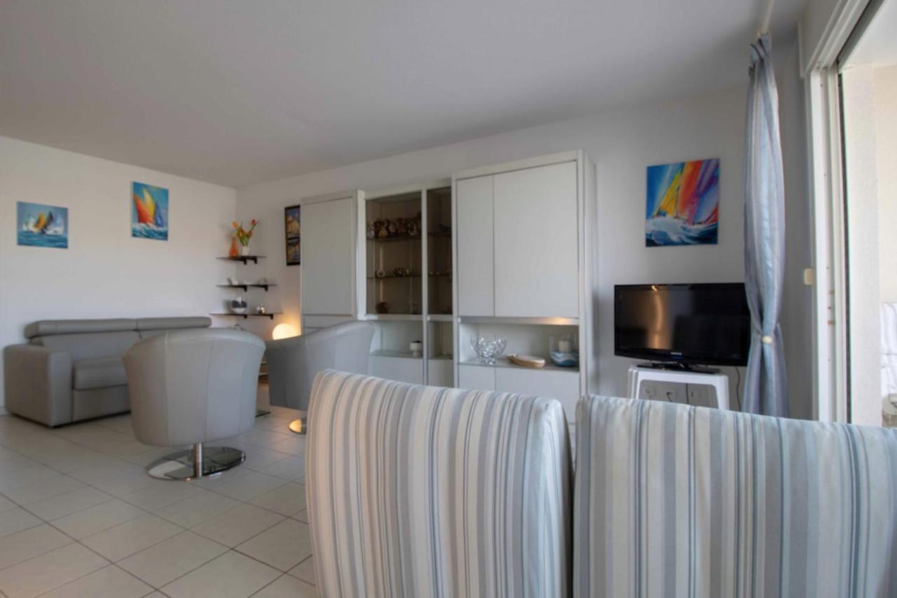 Apartment With Balcony And View On The Port Fréjus Εξωτερικό φωτογραφία