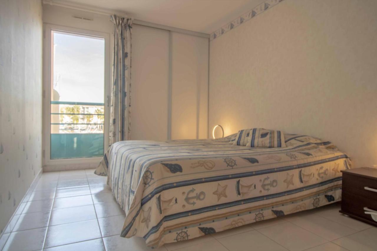 Apartment With Balcony And View On The Port Fréjus Εξωτερικό φωτογραφία